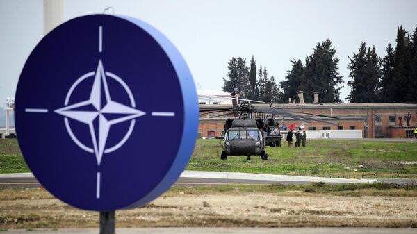 Военные вертолеты на авиабазе НАТО. Архивное фото - Sputnik Кыргызстан
