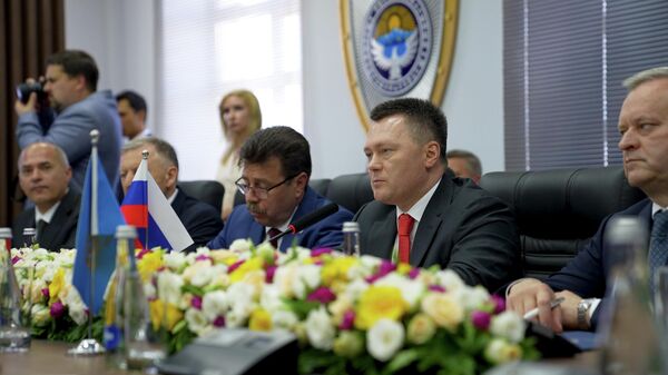 Генпрокурор России провел в Бишкеке двусторонние встречи с коллегами. Видео - Sputnik Кыргызстан