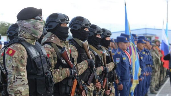 Аскердик машыгуулар. Архив - Sputnik Кыргызстан