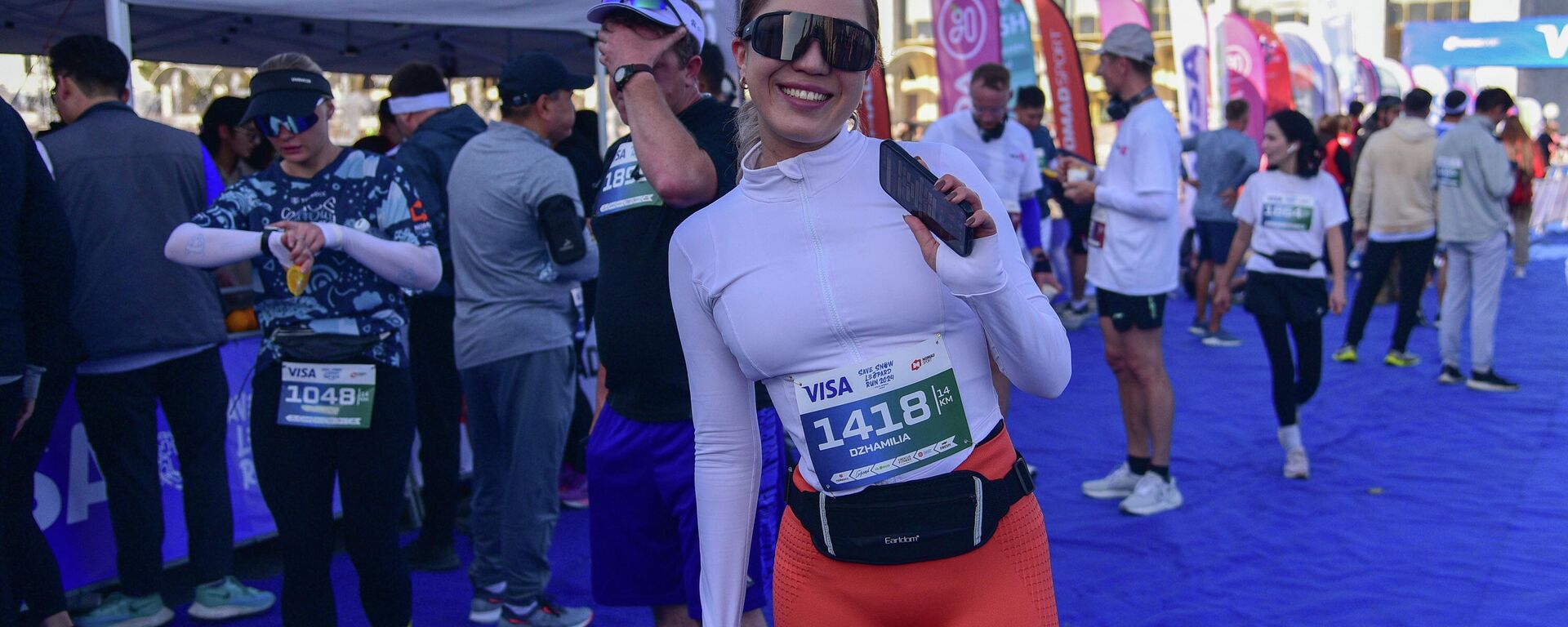 Bishkek Snow Leopard Run аталышындагы марафондун катышчуулары. Архив - Sputnik Кыргызстан, 1920, 20.09.2025