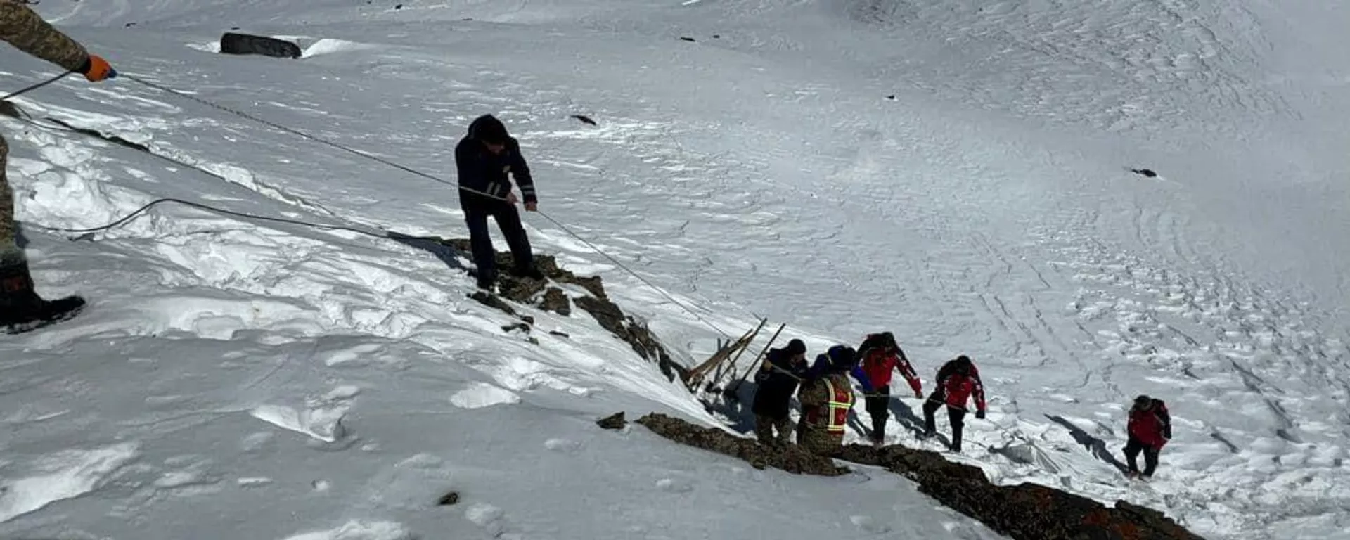 Көчкү алдында калган кишини издөө. Архив - Sputnik Кыргызстан, 1920, 03.02.2026