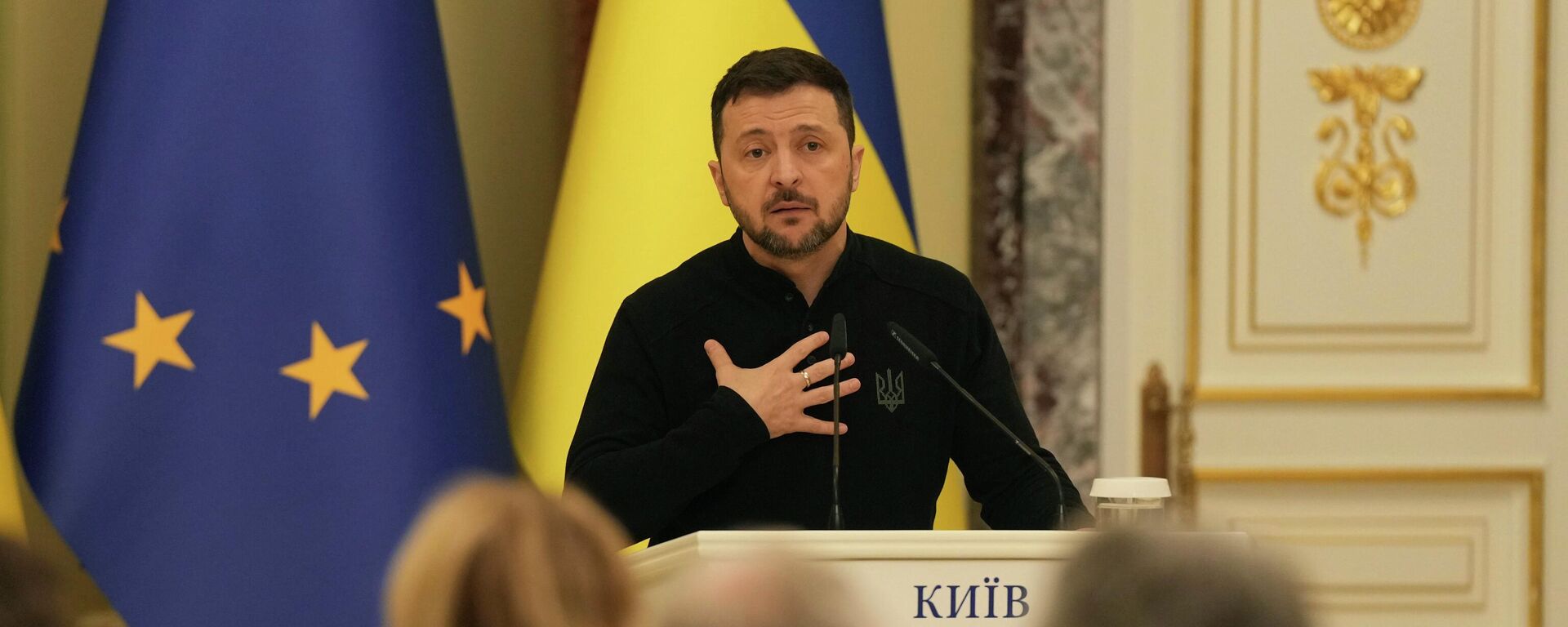 Украина президенти Владимир Зеленский - Sputnik Кыргызстан, 1920, 03.12.2024