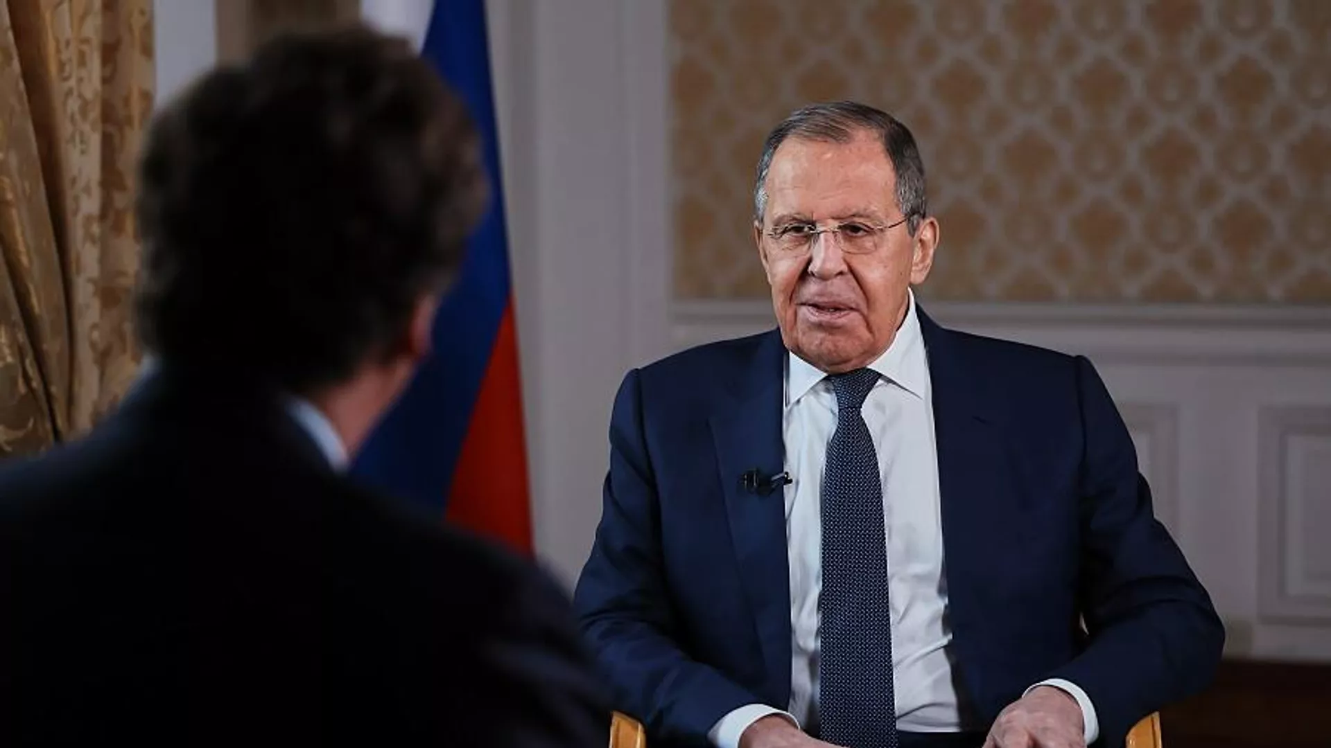 РФ ТИМинин башчысы Сергей Лавров маек учурунда. Архив РФ ТИМинин башчысы Сергей Лавров маек учурунда. Архив - Sputnik Кыргызстан, 1920, 19.06.2026