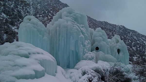 Искусственные ледники в Баткене - Sputnik Кыргызстан