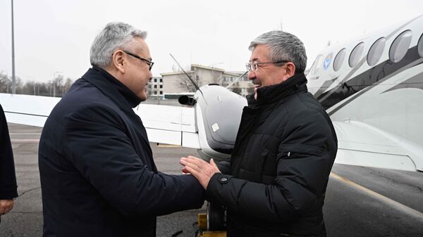 Минкаб төрагасы Касымалиев ЕАЭБдин жыйынына катышуу үчүн Алматыга барды - Sputnik Кыргызстан