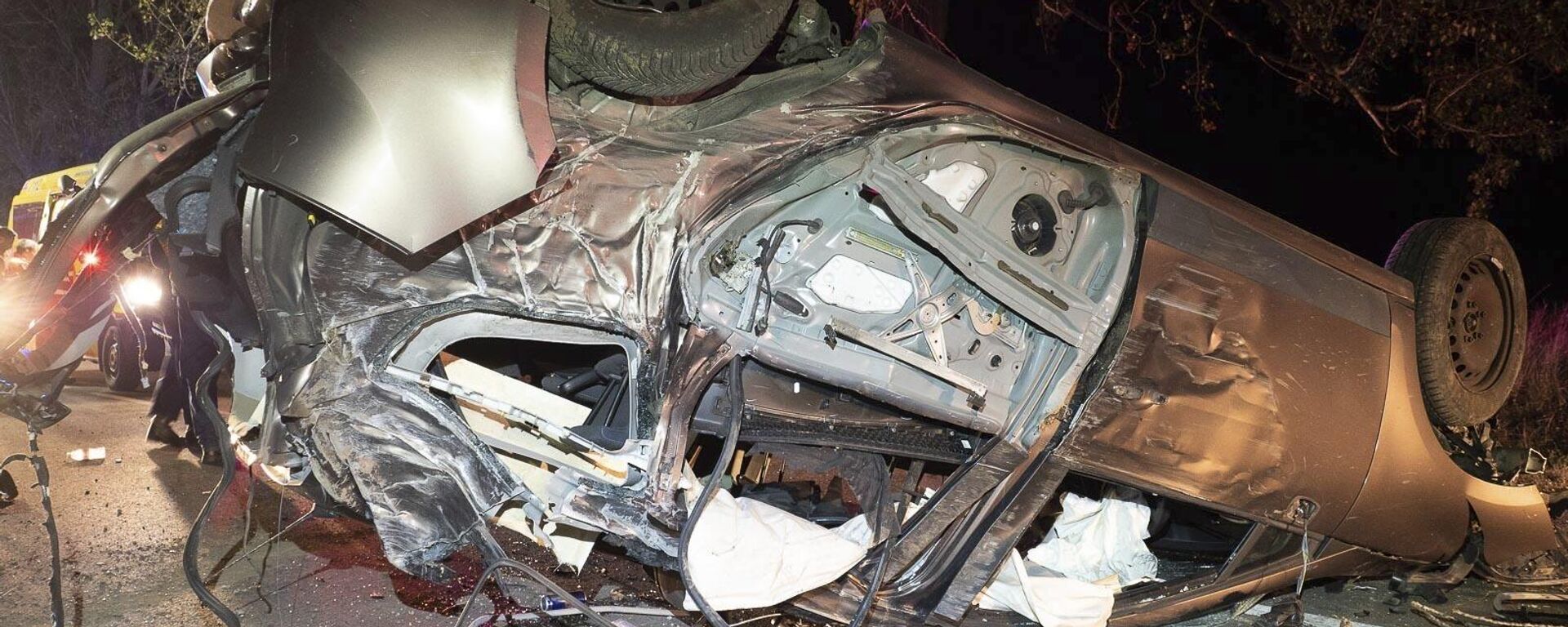 Автомобиль попавший в ДТП. Архивное фото - Sputnik Кыргызстан, 1920, 25.12.2025