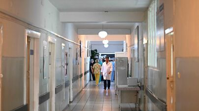 Председатель кабинета министров посетил Республиканский ожоговый центр в Бишкеке