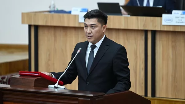 Илим, жогорку билим берүү министри Бактияр Орозов иштен алынды - Sputnik Кыргызстан