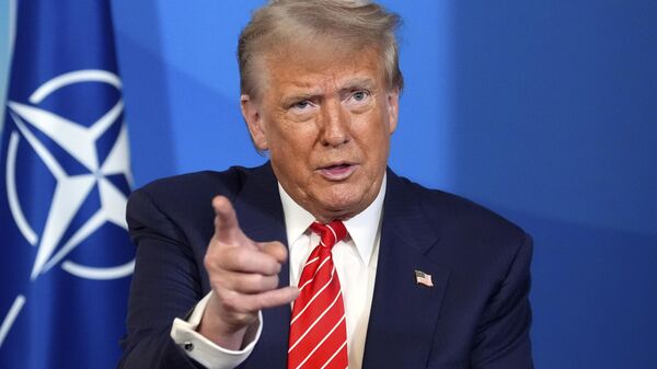 Президент США Дональд Трамп - Sputnik Кыргызстан