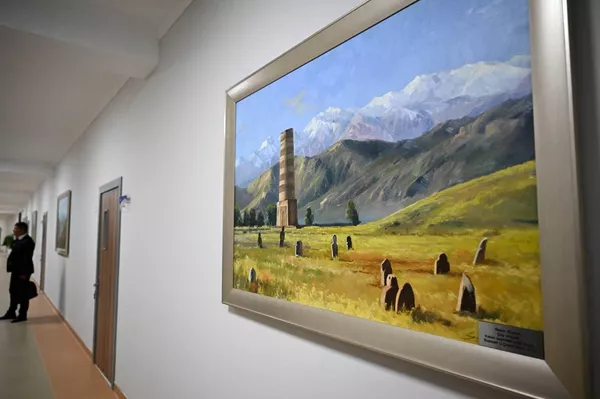 Курулуш өткөн жылдын март айында башталган Курулуш өткөн жылдын март айында башталган - Sputnik Кыргызстан