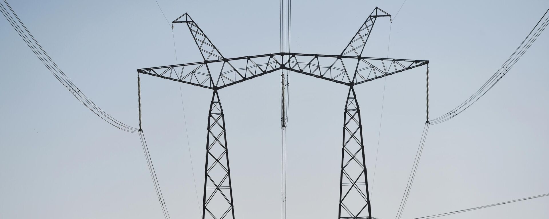 Электр линиялары. Архив - Sputnik Кыргызстан, 1920, 13.11.2025