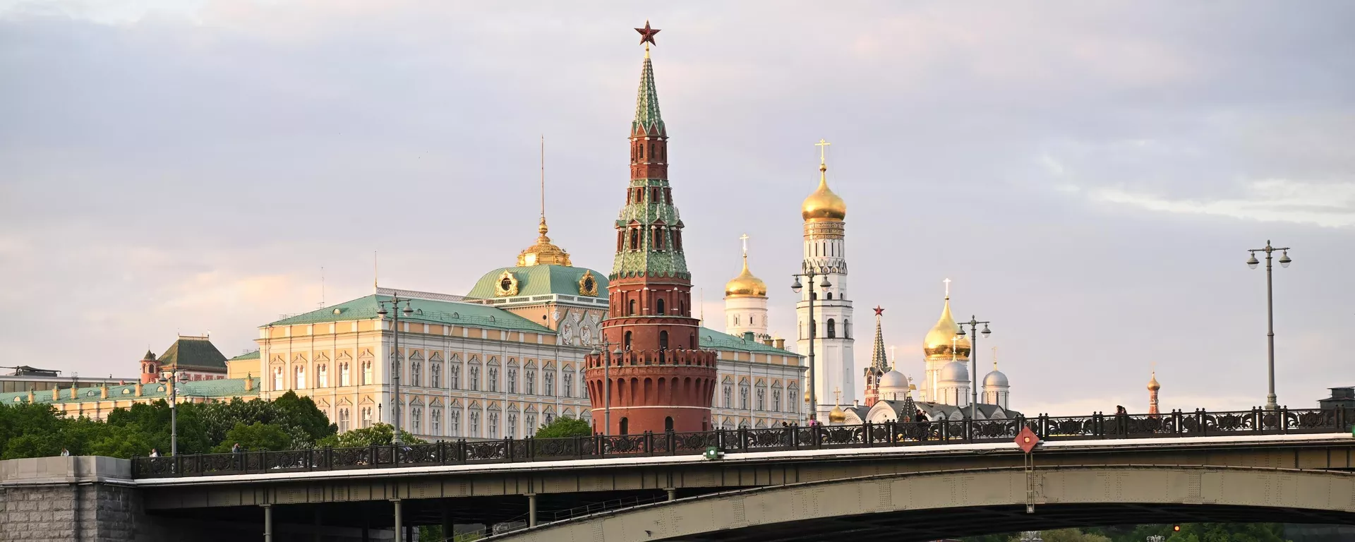 Большой Кремлевский дворец - Sputnik Кыргызстан, 1920, 31.03.2026