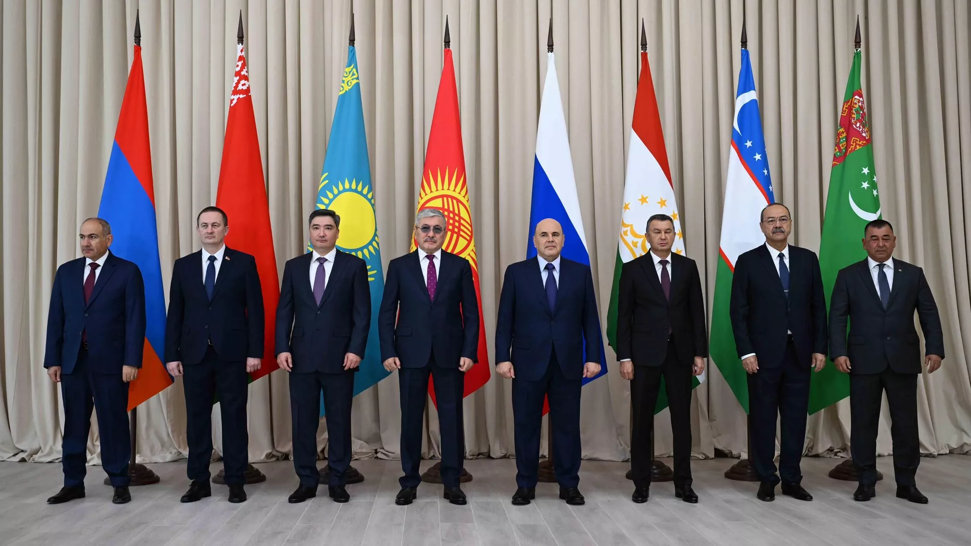 Минкаб башчысы Алтайдагы эл аралык экологиялык конференцияга катышууда - Sputnik Кыргызстан, 1920, 25.07.2025