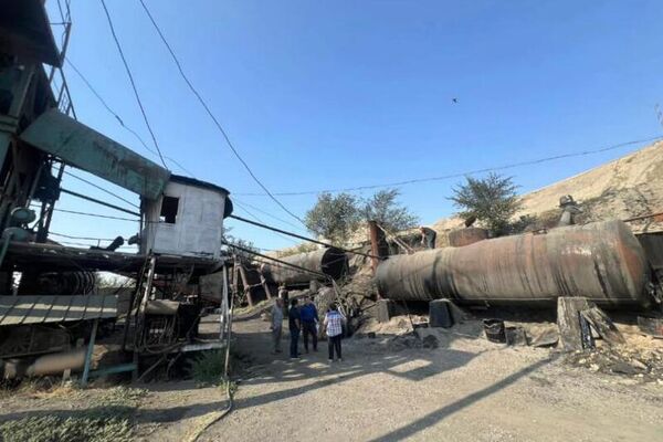 Ошто сапатсыз битум алып келингени аныкталганын УКМКдан билдиришти - Sputnik Кыргызстан