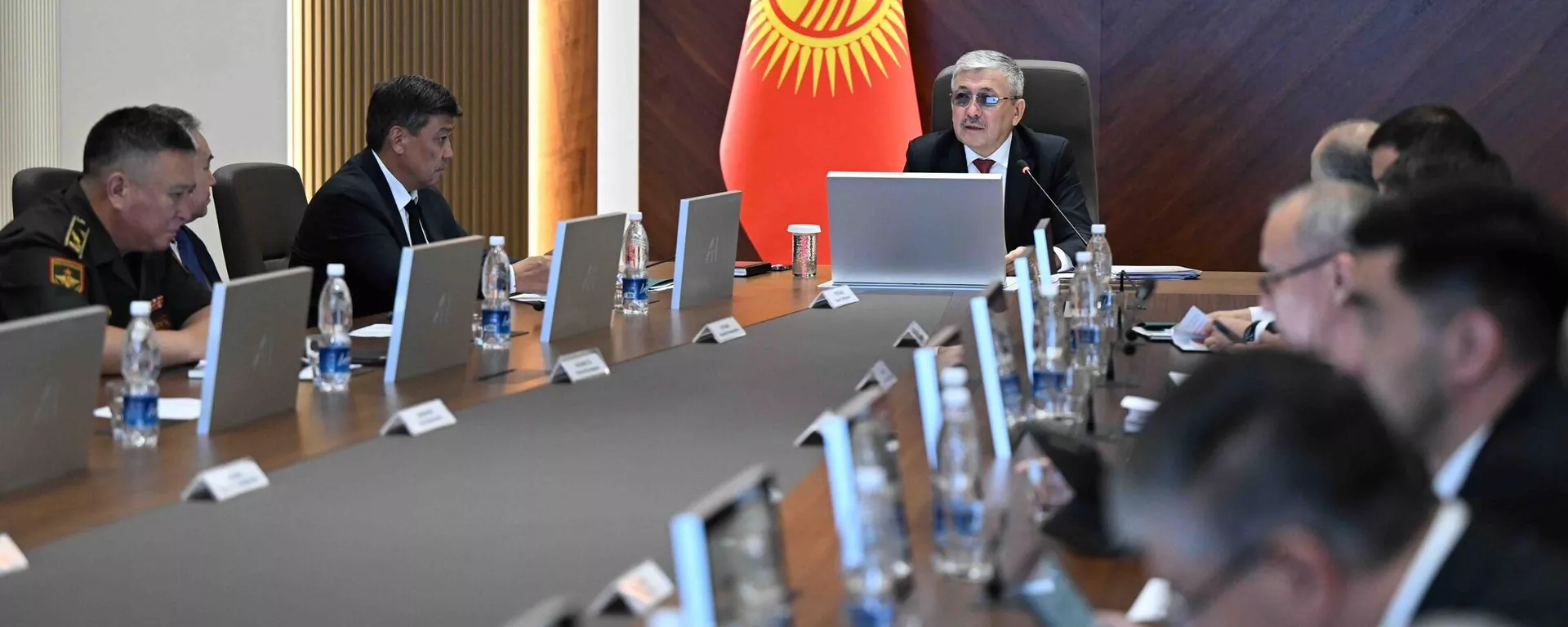 Заседание кабинета министров КР. Архивное фото - Sputnik Кыргызстан, 1920, 27.04.2026