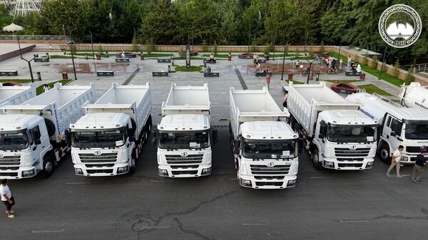 Ош шаарына 500 миллион сомго 120 атайын техника алынды - Sputnik Кыргызстан