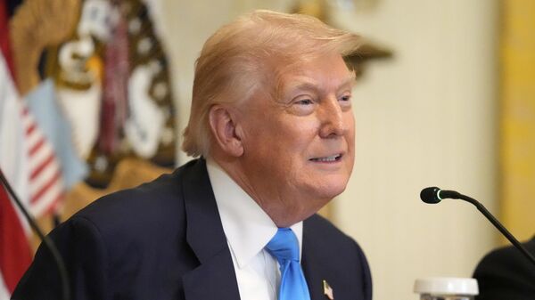 Президент США Дональд Трамп - Sputnik Кыргызстан