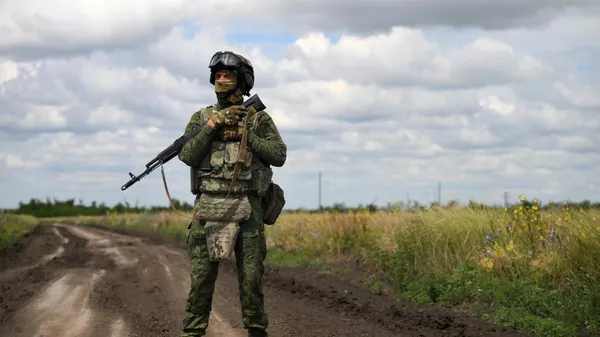 Связисты группировки войск Центр в ДНР - Sputnik Кыргызстан