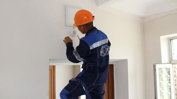 Внедрение системы автоматического управления освещением в филиалах ОАО НЭСК - Sputnik Кыргызстан