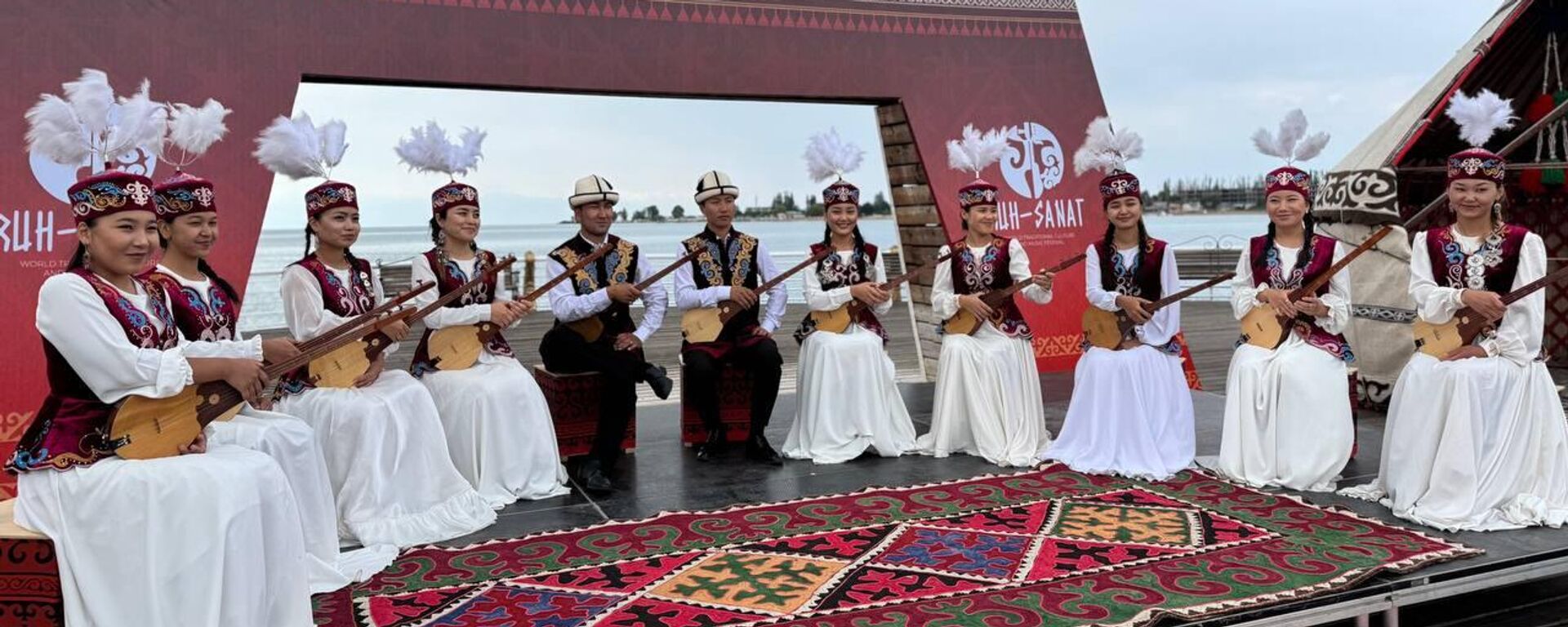 Как прошло открытие фестиваля Рух Санат на Иссык-Куле — видео - Sputnik Кыргызстан, 1920, 02.08.2025