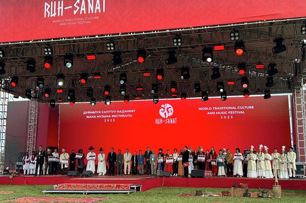 Фестиваль проходил на Иссык-Куле 1-3 августа. - Sputnik Кыргызстан