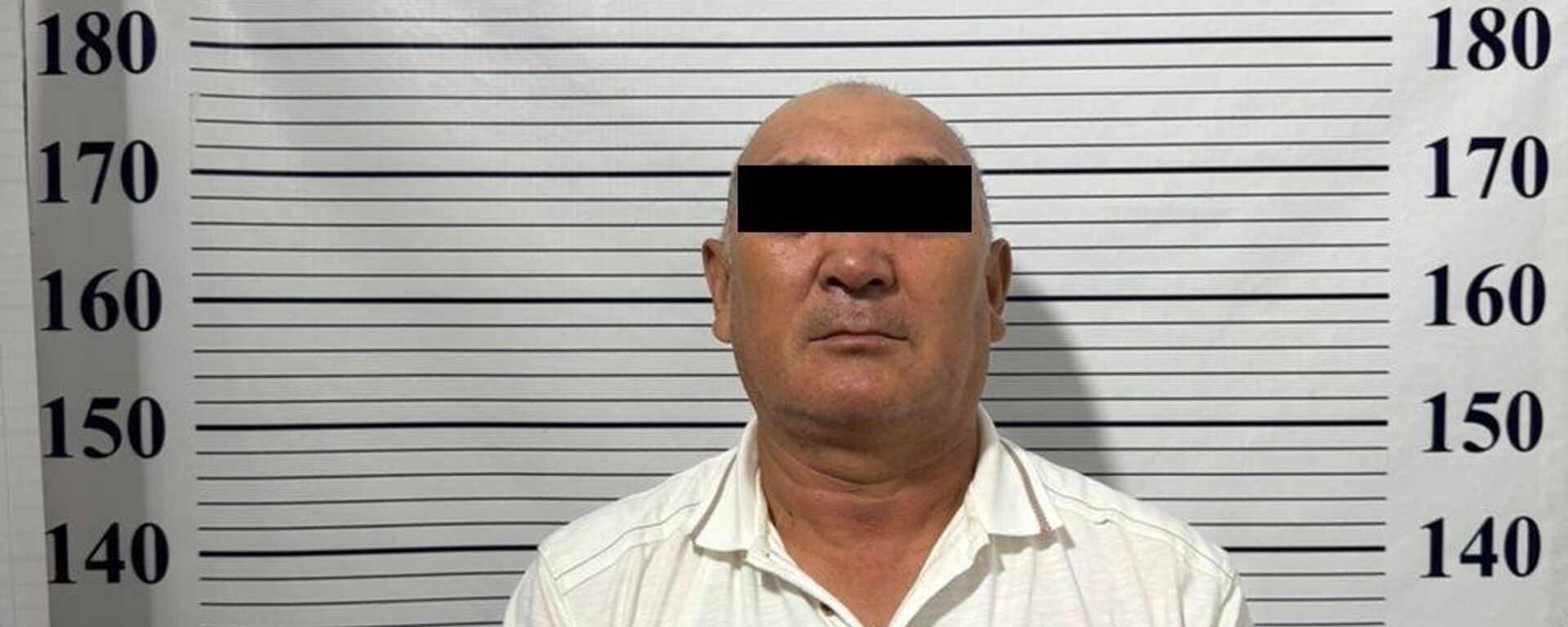 Задержание по факту вымогательства взятки инспектором южного подразделения Счетной палаты КР - Sputnik Кыргызстан, 1920, 05.08.2025