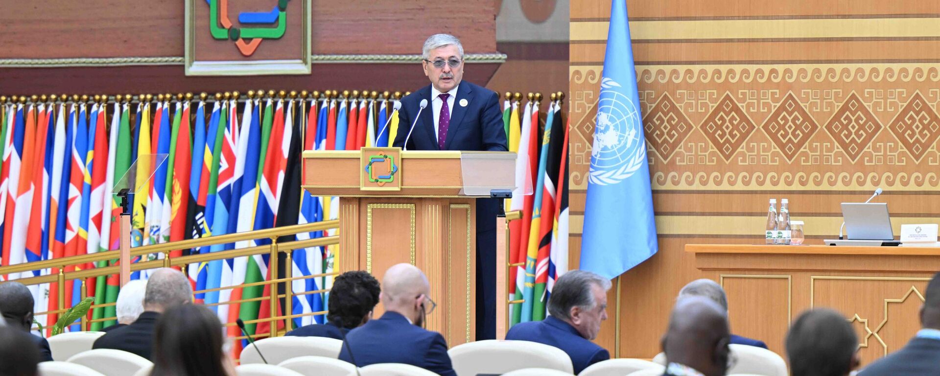 Министрлер кабинетинин төрагасы Адылбек Касымалиев - Sputnik Кыргызстан, 1920, 05.08.2025