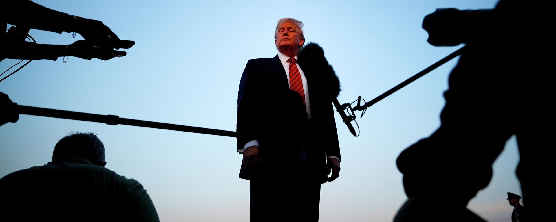 Президент США Дональд Трамп - Sputnik Кыргызстан, 1920, 06.08.2025