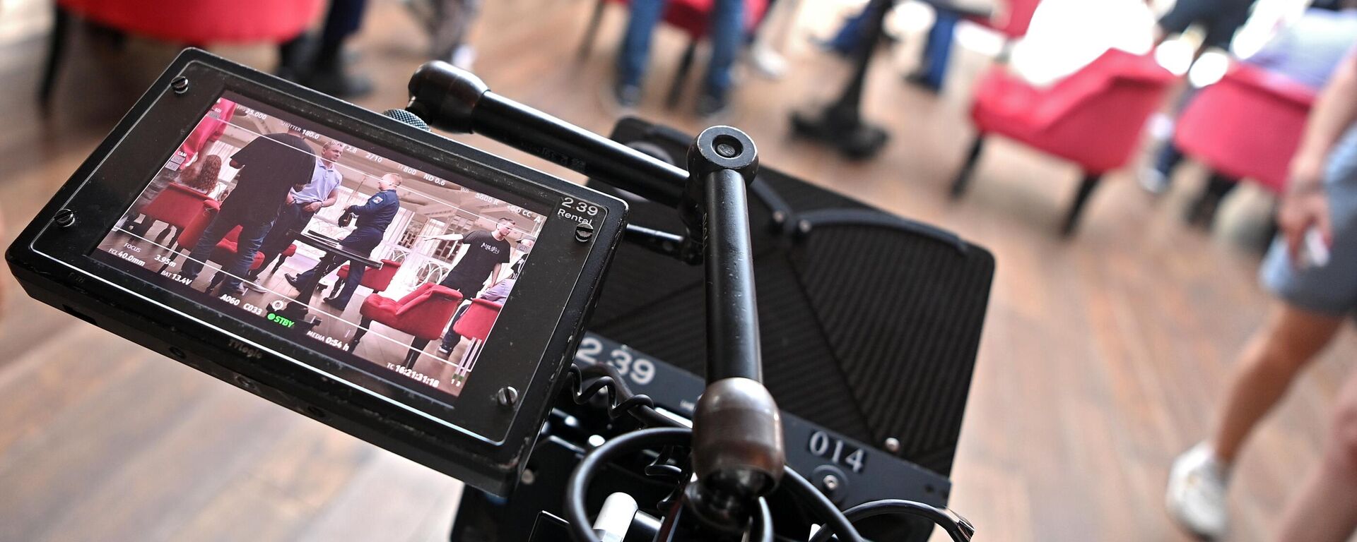 Кино тартуу. Архивдик сүрөт - Sputnik Кыргызстан, 1920, 06.08.2025