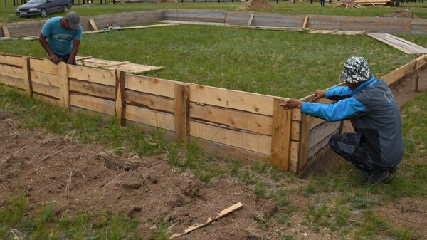 Установка фундамента дома. Иллюстративное фото - Sputnik Кыргызстан