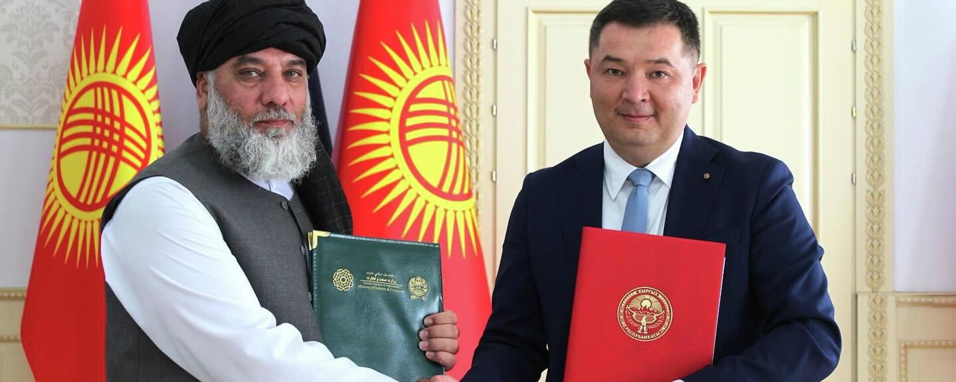 Прибытие делегации Исламского Эмирата Афганистан в КР - Sputnik Кыргызстан, 1920, 13.08.2025