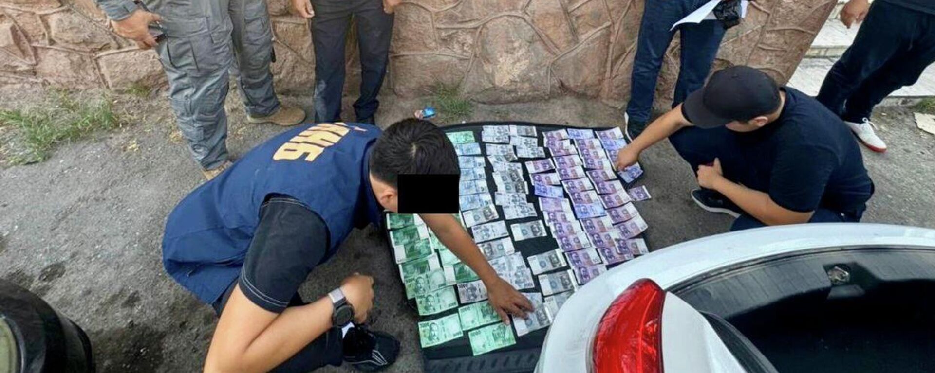 Задержание за взятку начальника ПОМ и участкового в Кадамжайском районе - Sputnik Кыргызстан, 1920, 16.08.2025