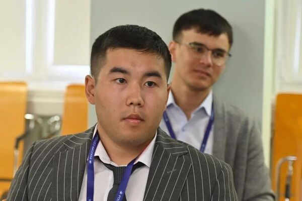 Юрист из Кыргызстана Арсен Болотов, впервые участвовавший в проекте, рассказал, что больше всего ему понравилась лекция о внедрении нейросетей в повседневную жизнь - Sputnik Кыргызстан