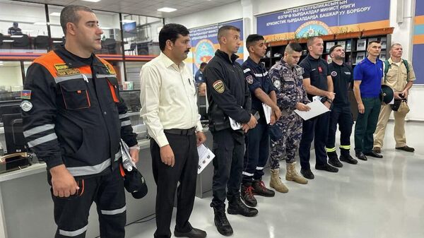 Кыргызстанга дүйнөнүн 11 өлкөсүнөн тоо куткаруучулары билимин тереңдетүү үчүн келишти. - Sputnik Кыргызстан