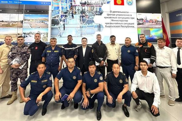 Кыргызстанга дүйнөнүн 11 өлкөсүнөн тоо куткаруучулары билимин тереңдетүү үчүн келишти - Sputnik Кыргызстан