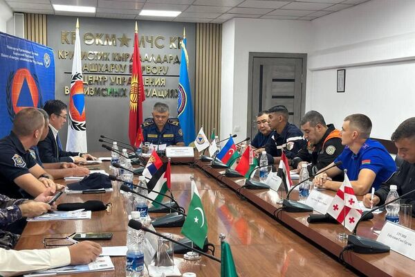 Билдирүүгө ылайык, алар тоодогу куткаруу иштери боюнча курстан өтүшөт - Sputnik Кыргызстан