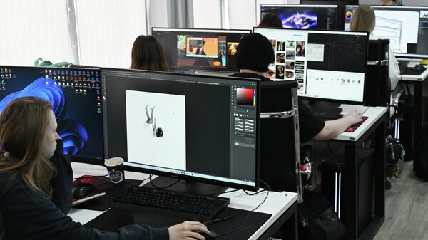 Анимация адистиги боюнча биринчи курстун студенттери. Архив - Sputnik Кыргызстан