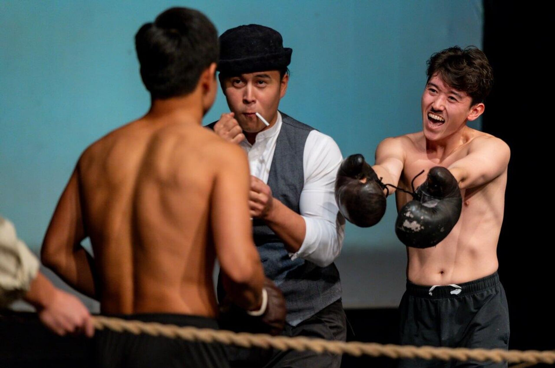 Выпускник Высшего театрального училища имени М. С. Щепкина Адилет Дамир уулу Выпускник Высшего театрального училища имени М. С. Щепкина Адилет Дамир уулу - Sputnik Кыргызстан, 1920, 20.08.2025