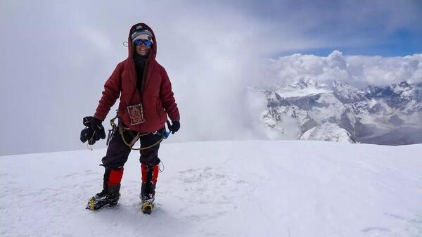 Российская альпинистка Наталья Наговицина - Sputnik Кыргызстан