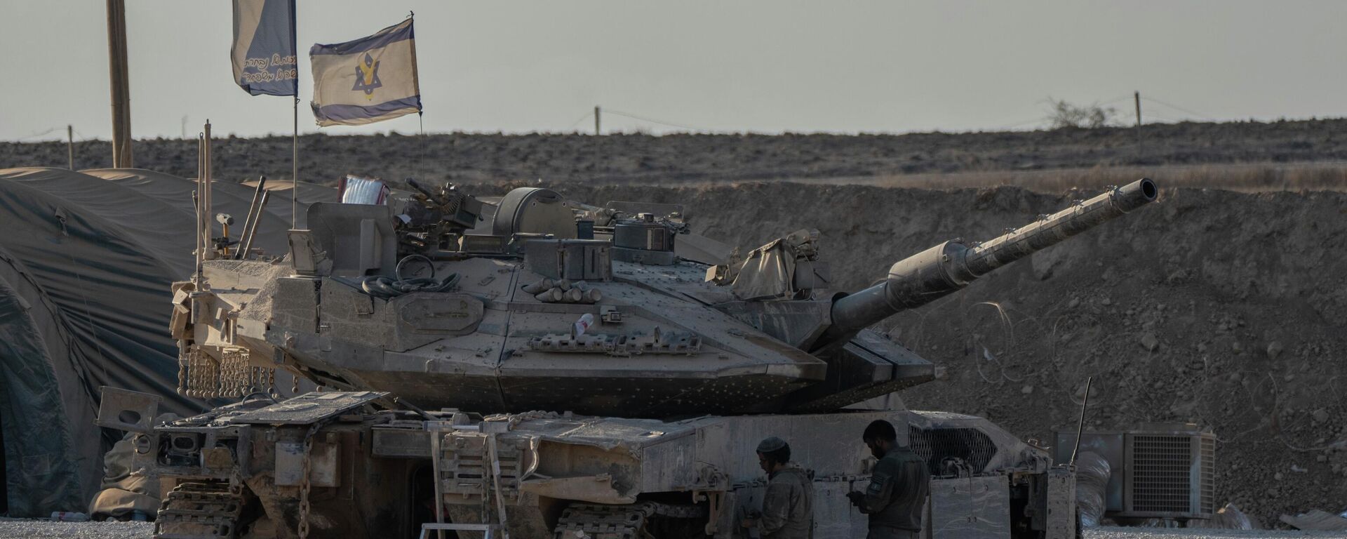 Израилдин танкы Газа тилкесинин чек арасында - Sputnik Кыргызстан, 1920, 22.08.2025