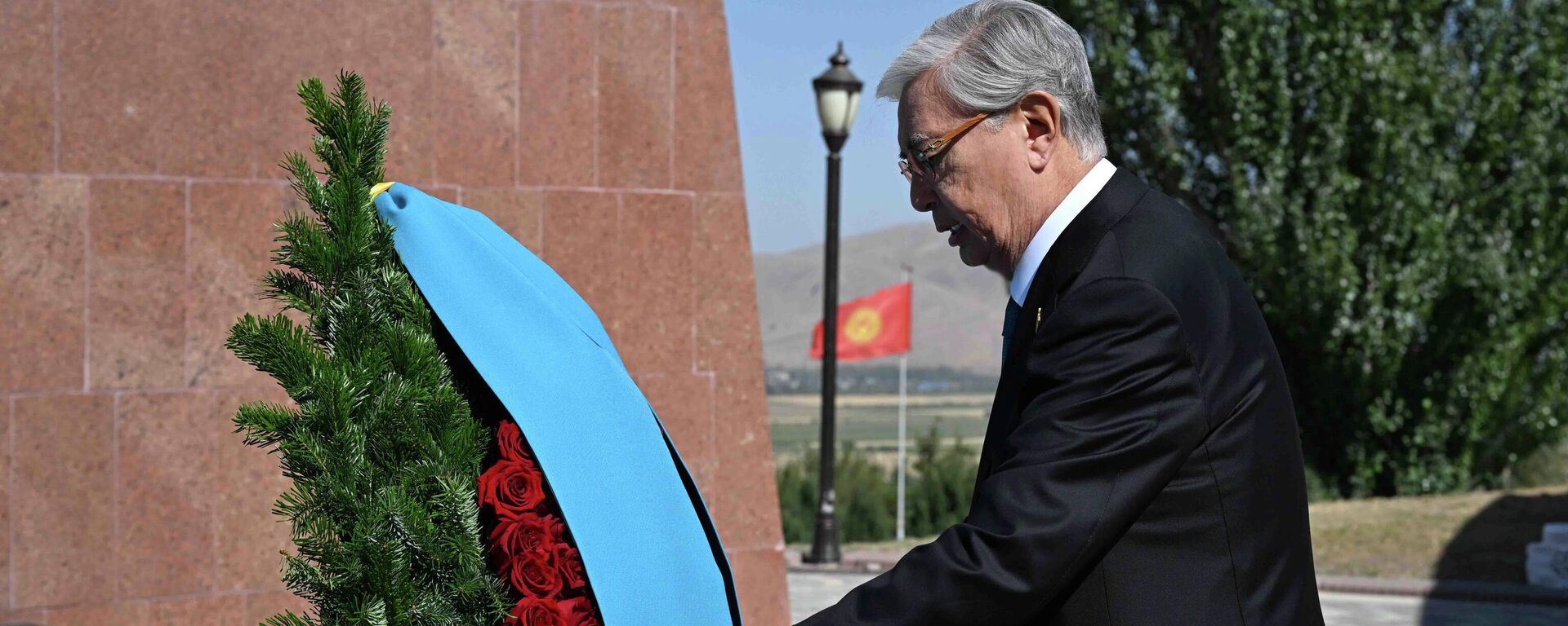 Официальный визит президента Казахстана Касыма-Жомарта Токаева в Кыргызстан - Sputnik Кыргызстан, 1920, 22.08.2025