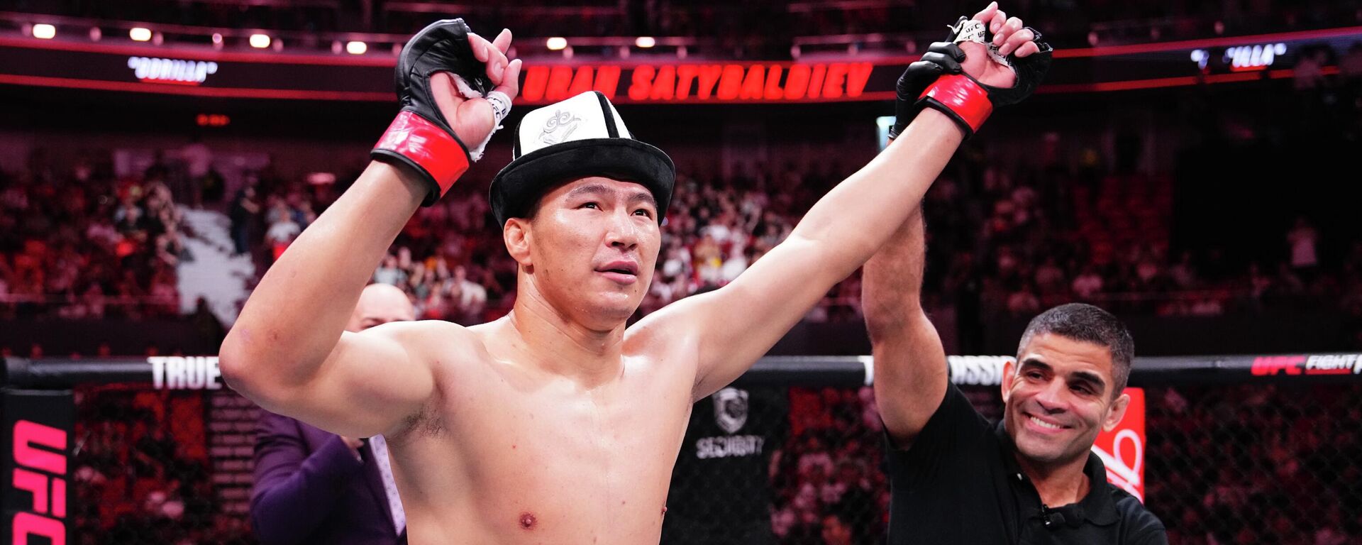 Уран Сатыбалдиев одержал свою первую победу на UFC - Sputnik Кыргызстан, 1920, 23.08.2025