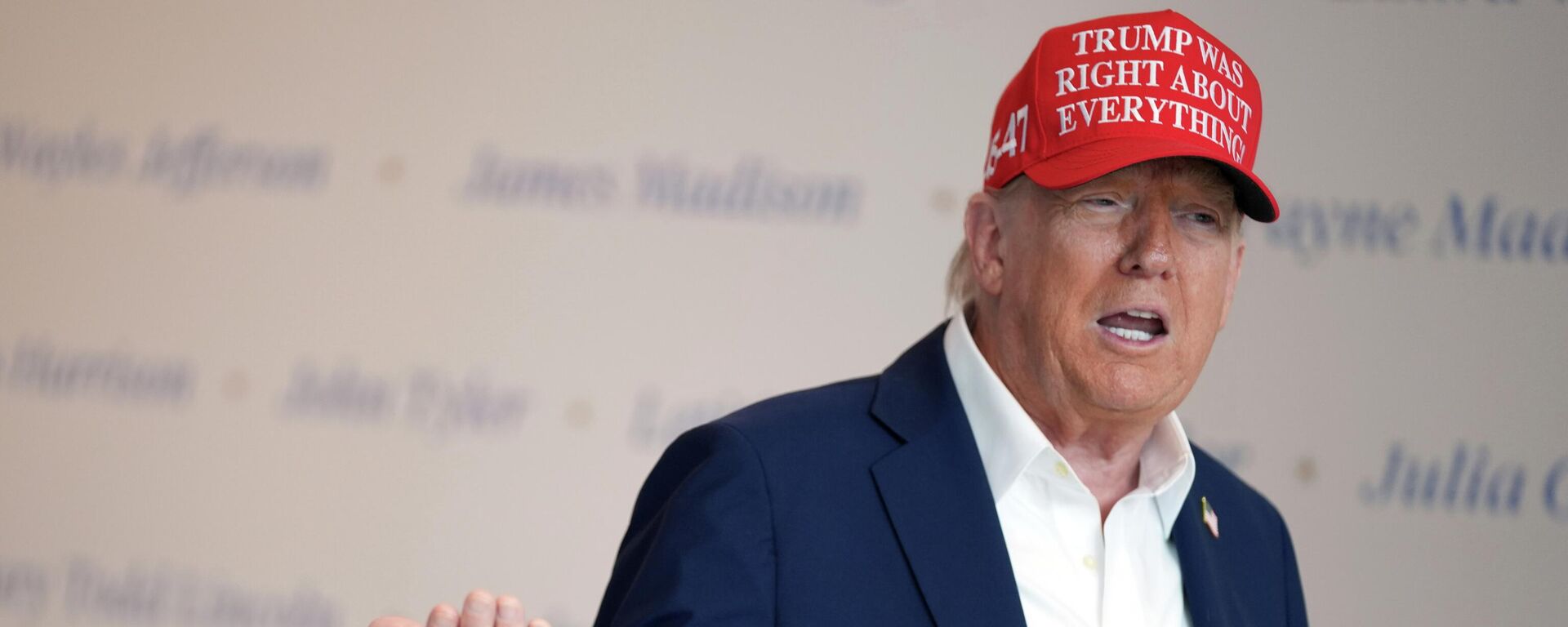 Президент США Дональд Трамп - Sputnik Кыргызстан, 1920, 06.09.2025