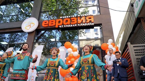Бишкекте Евразия аталышындагы алгачкы социалдык дүкөн ачылды. Видео - Sputnik Кыргызстан