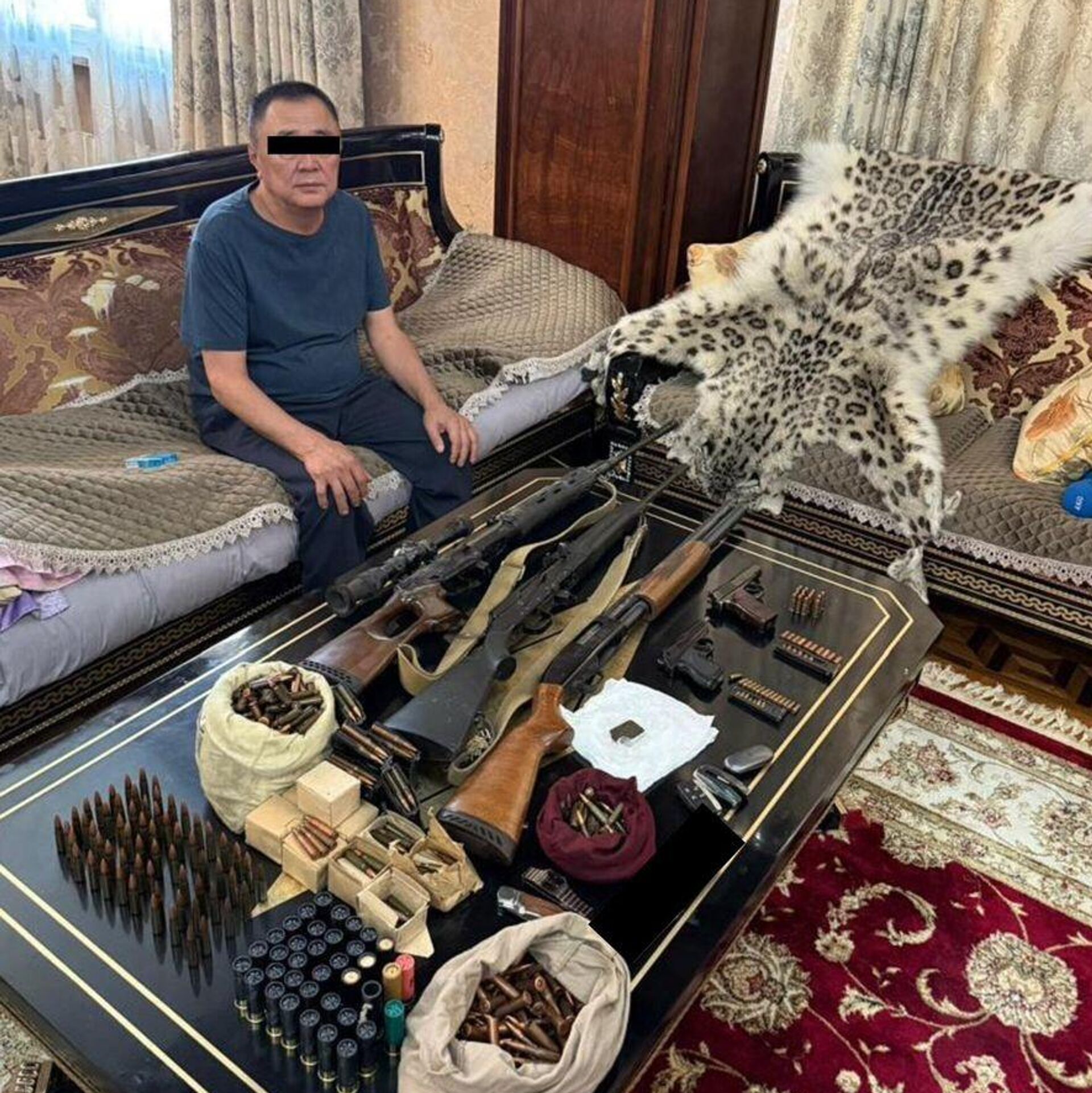 Задержание гражданина КР по факту легализации преступных средств и финансирования ОПГ - Sputnik Кыргызстан, 1920, 26.08.2025