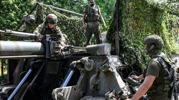 Боевая работа расчета миномета 2С4 Тюльпан группировки войск Центр в зоне СВО - Sputnik Кыргызстан