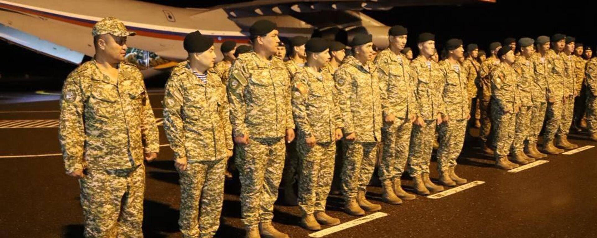 Кыргызстандык жоокерлер ЖККУ машыгуусуна катышуу үчүн Беларуска барышты - Sputnik Кыргызстан, 1920, 27.08.2025