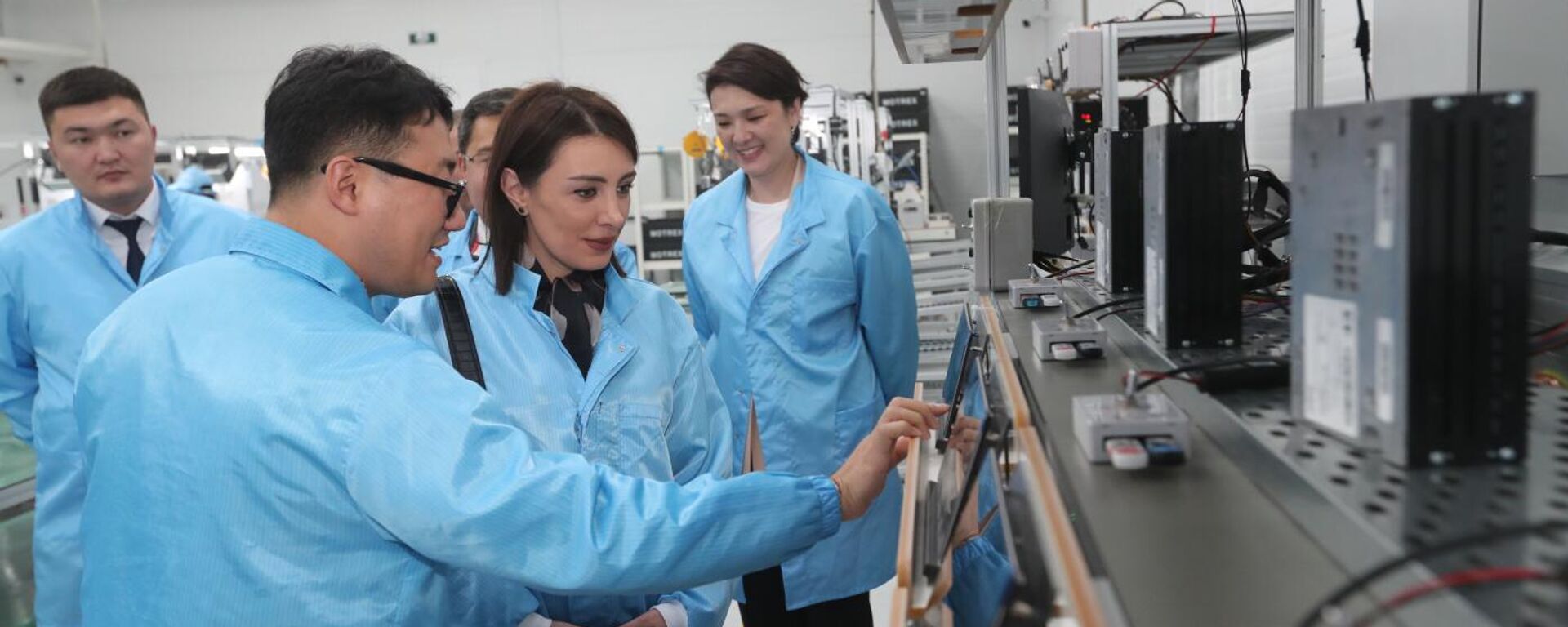 Визит в Казахстан Министр по промышленности и агропромышленному комплексу ЕЭК Гоар Барсегян - Sputnik Кыргызстан, 1920, 27.08.2025