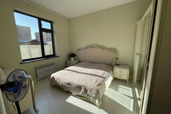 В ходе ремонта были снесены постройки, выходившие за красную линию. Среди них оказался и дом 55-летнего Данияра Исраилова. - Sputnik Кыргызстан