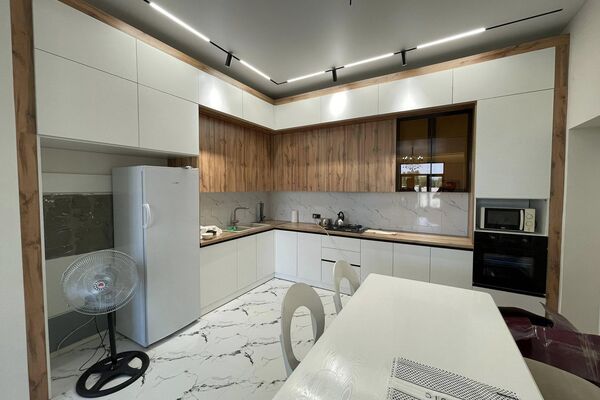 Масштабные работы по капитальной реконструкции улицы начались весной этого года - Sputnik Кыргызстан